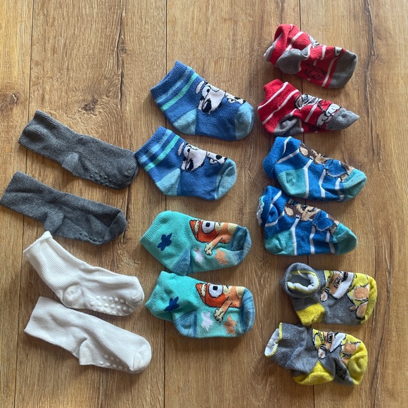 Toddler socks bundle - Picture 3 of 3